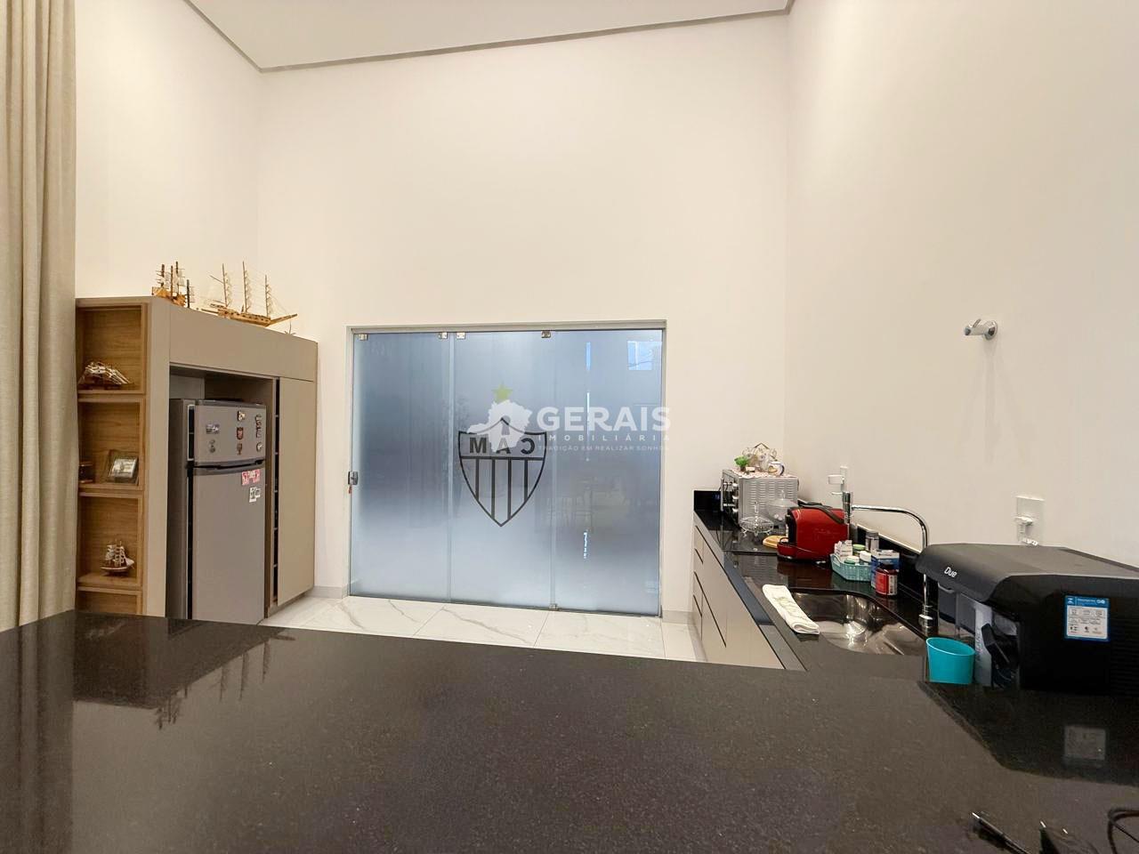 Casa à venda no RESIDENCIAL DOUTOR WALCHIR RESENDE COSTA: 06 - COZINHA 01