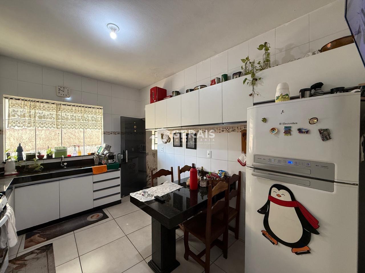 Casa à venda no DAS OLIVEIRAS: 05 - COZINHA