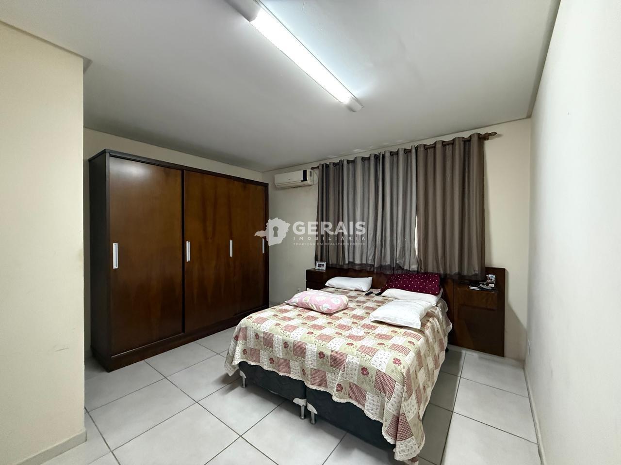 Casa à venda no DAS OLIVEIRAS: 09 - QUARTO 03 SUÍTE