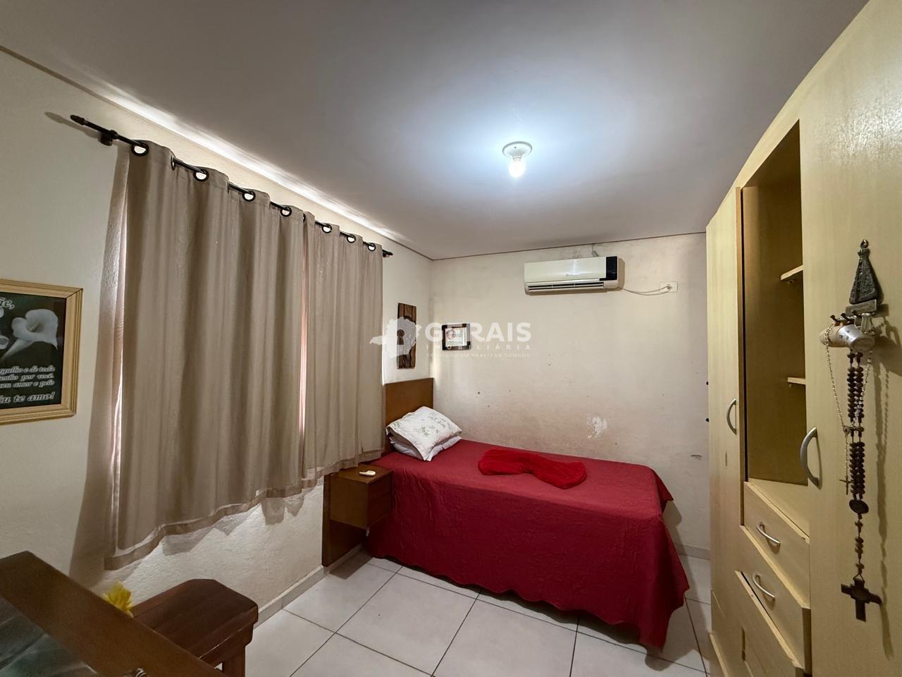 Casa à venda no DAS OLIVEIRAS: 07 - QUARTO 01