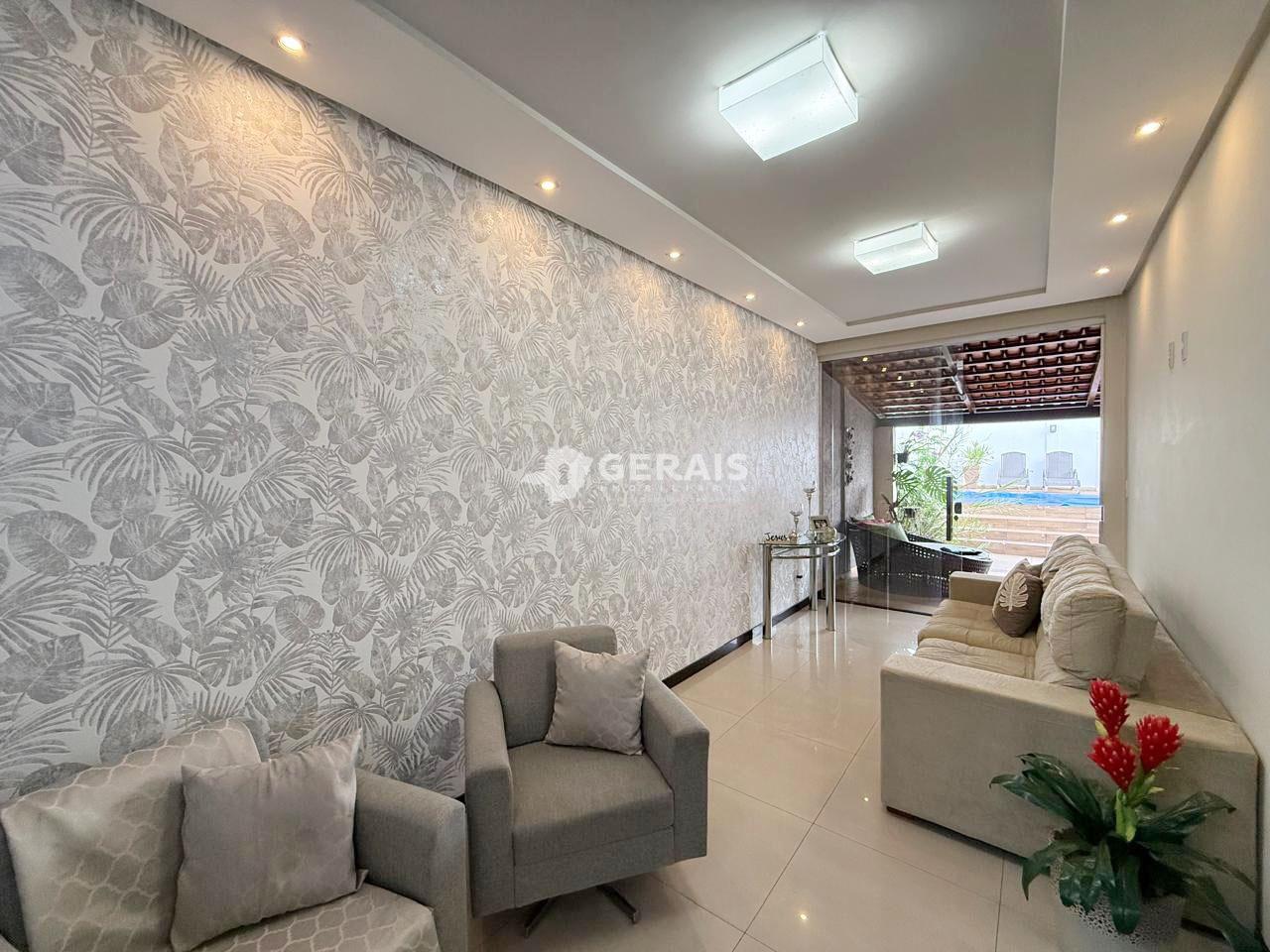 Casa à venda no Doutor José Thomaz: 03 - SALA