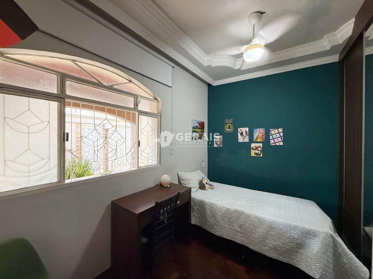 Casa à venda no Doutor José Thomaz: 08 - QUARTO 01