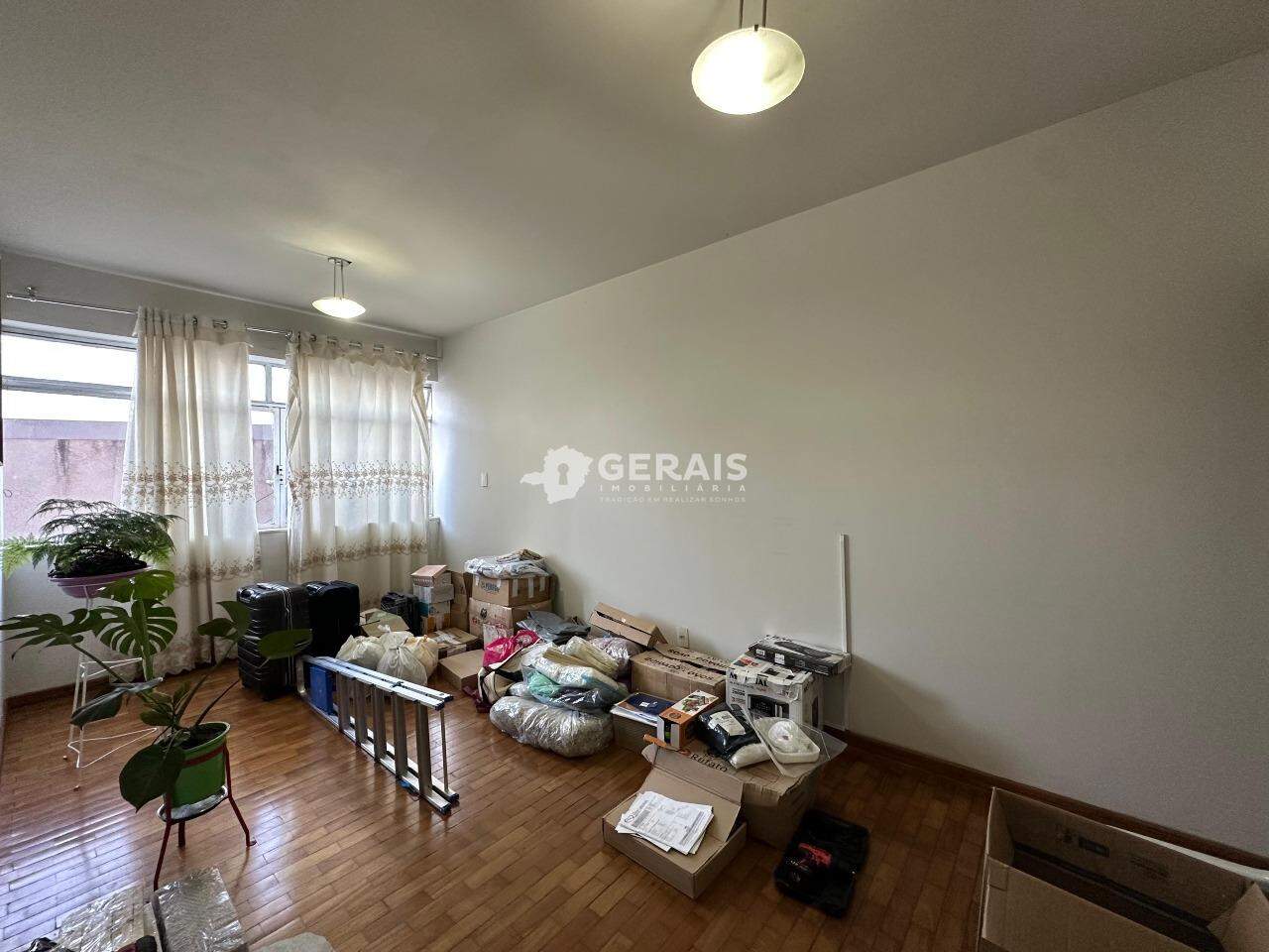 Apartamento à venda no CENTRO: 03- SALA