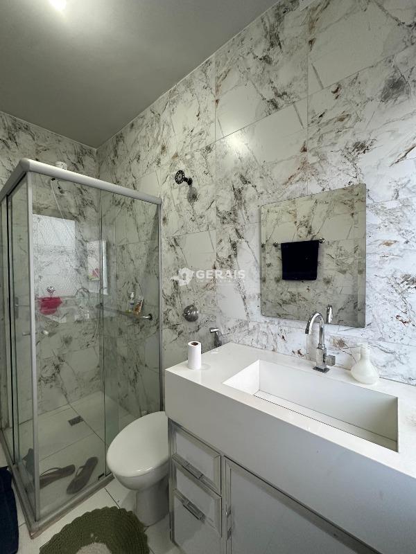 Apartamento à venda no CENTRO: 07 - BANHO SOCIAL 01