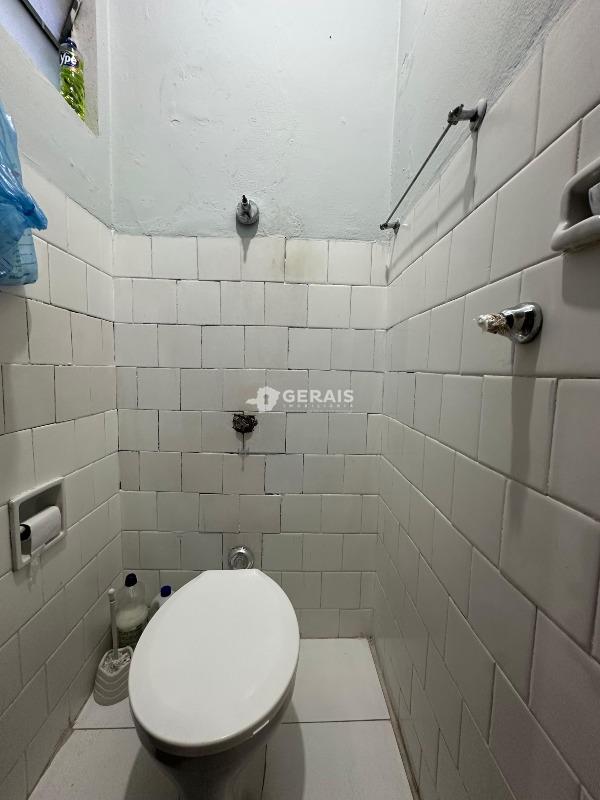 Apartamento à venda no CENTRO: 08 - BANHO SOCIAL 02