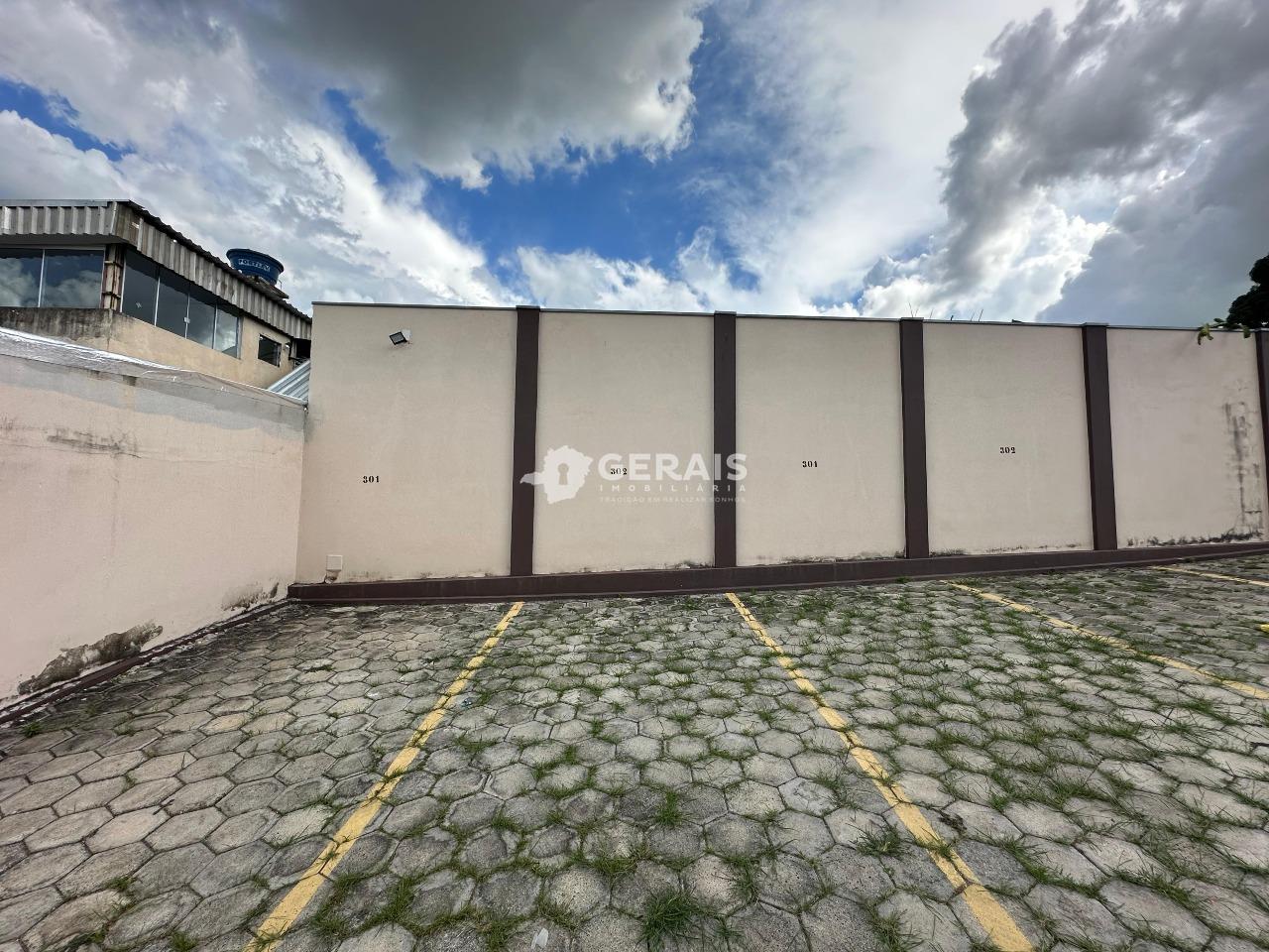 Apartamento à venda no CATALÃO: 09 - GARAGEM