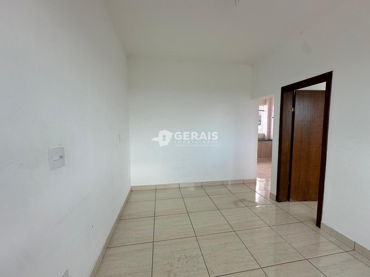 Apartamento à venda no CATALÃO: 03 - SALA