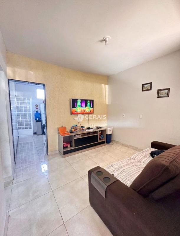 Casa à venda no SANTA ROSA: 03 - SALA