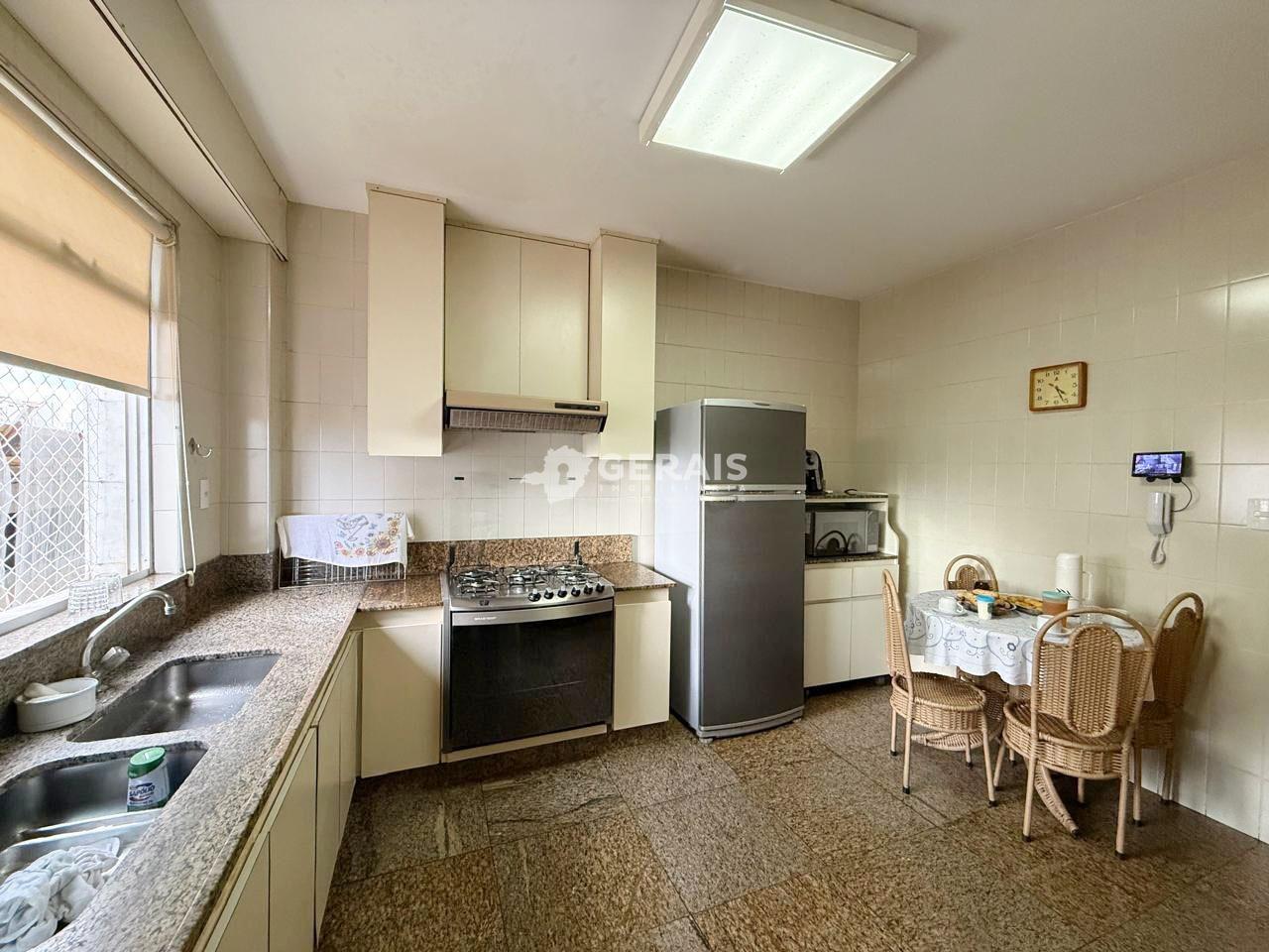 Apartamento à venda no CENTRO: 05 - COZINHA