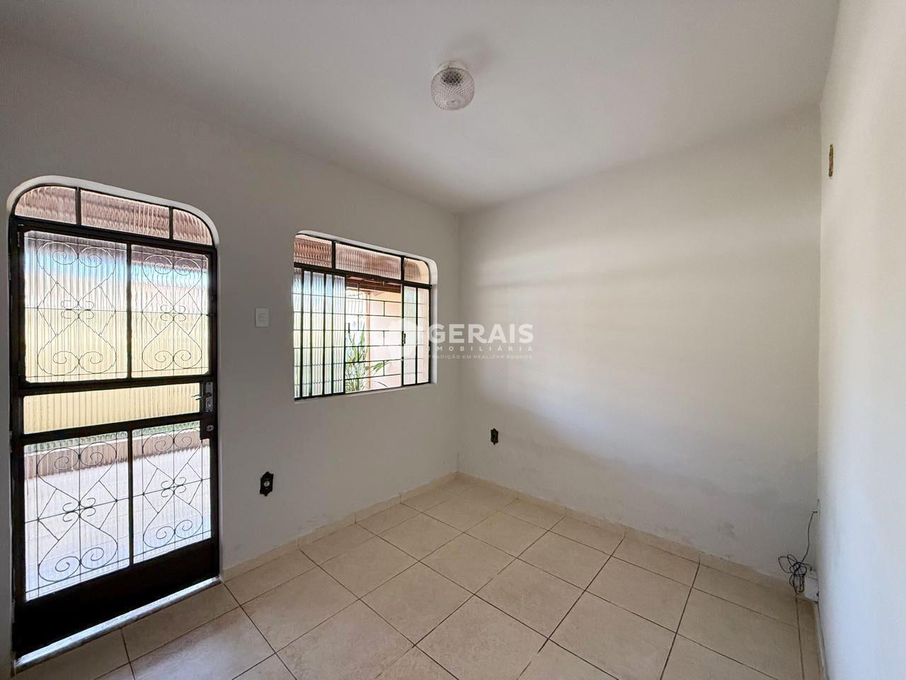 Casa à venda no MANOEL VALINHAS: 03- SALA