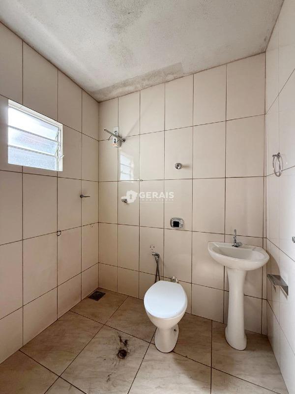 Casa à venda no MANOEL VALINHAS: 09- BANHO SUÍTE