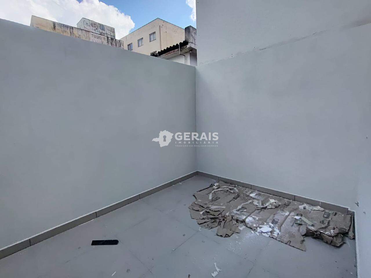 Loja para aluguel no CENTRO: 07- ÁREA EXTERNA