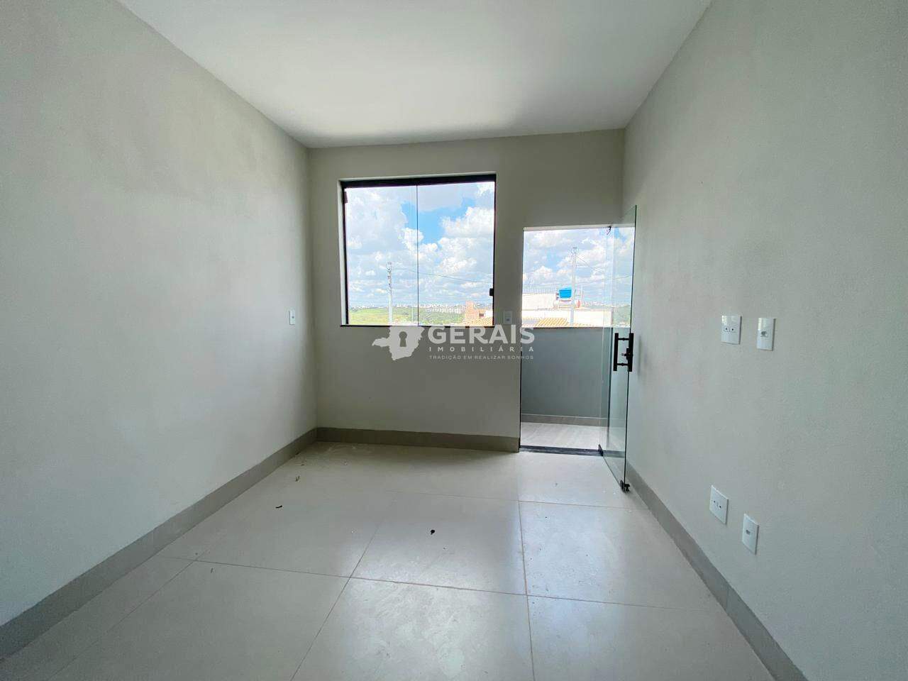 Casa à venda no FABIO NOTINI: 03 - SALA