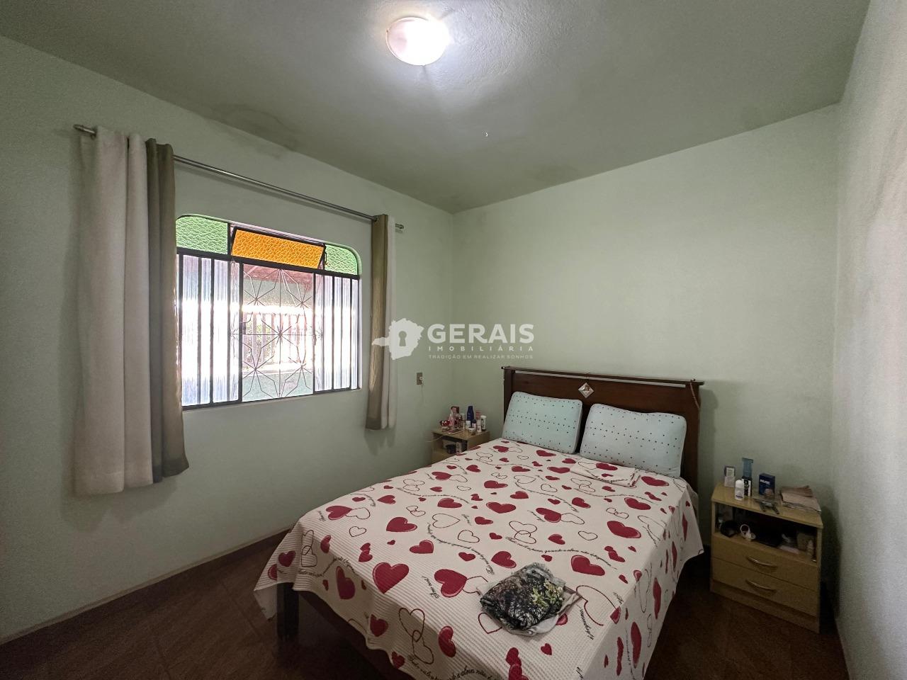 Casa à venda no SANTOS DUMONT: 06- QUARTO 01