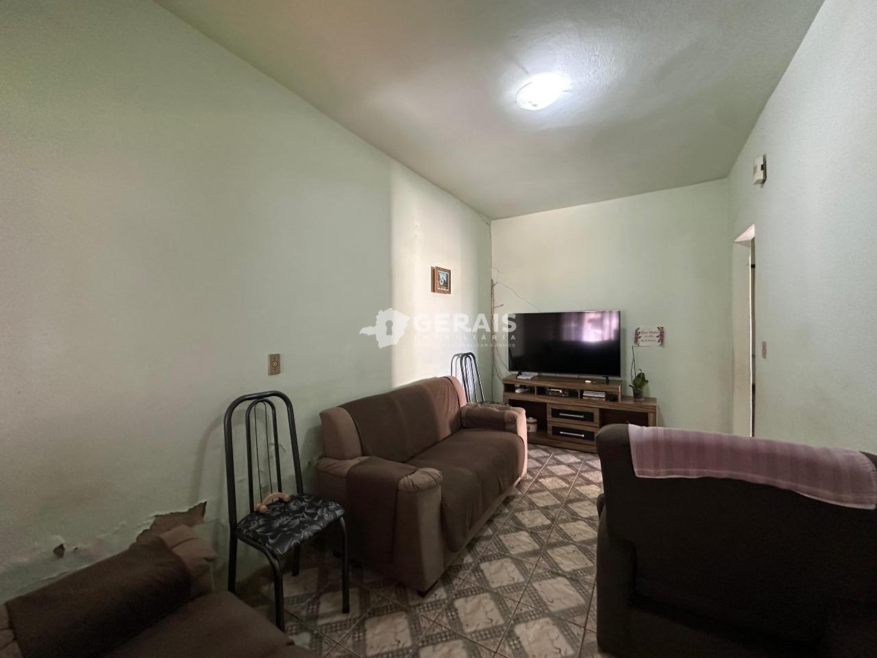 Casa à venda no SANTOS DUMONT: 03- SALA