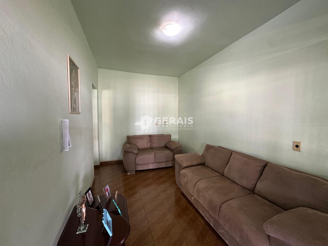 Casa à venda no SANTOS DUMONT: 04- SALA