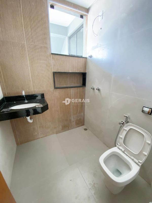 Casa à venda no FABIO NOTINI: 10 - BANHO SOCIAL