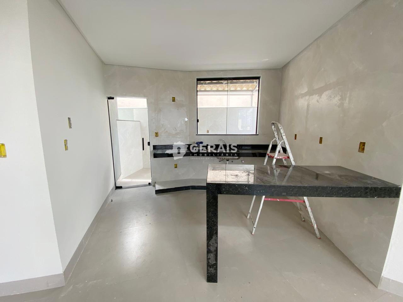 Casa à venda no FABIO NOTINI: 04 - COZINHA