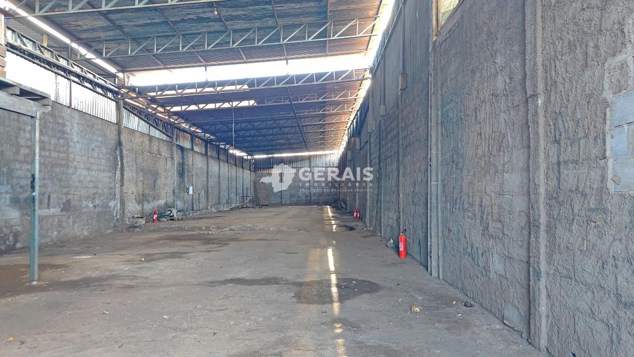 Galpão para aluguel no NITERÓI: 04 - GALPÃO