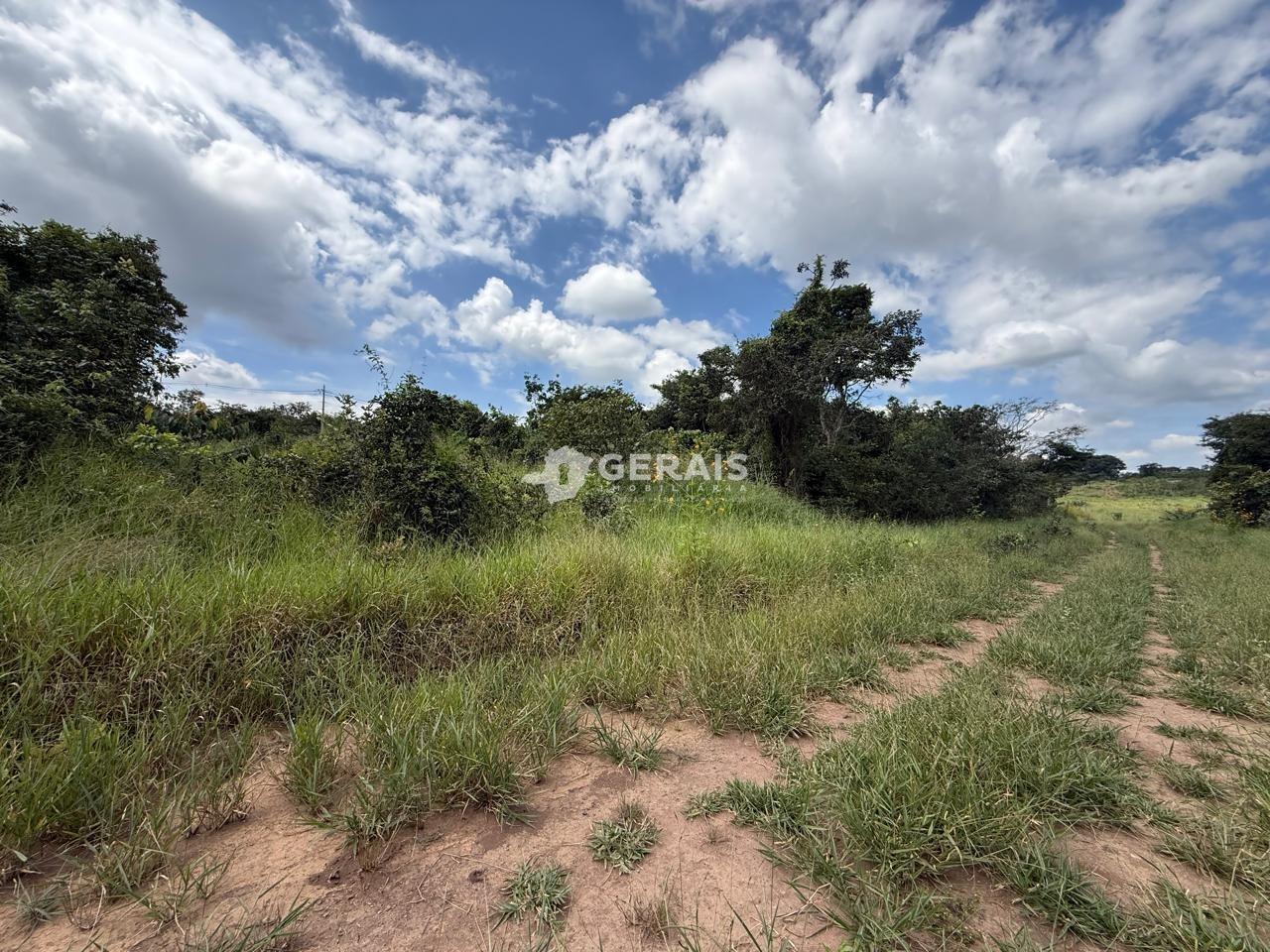 Lote à venda no TERRA AZUL: 02 - FACHADA