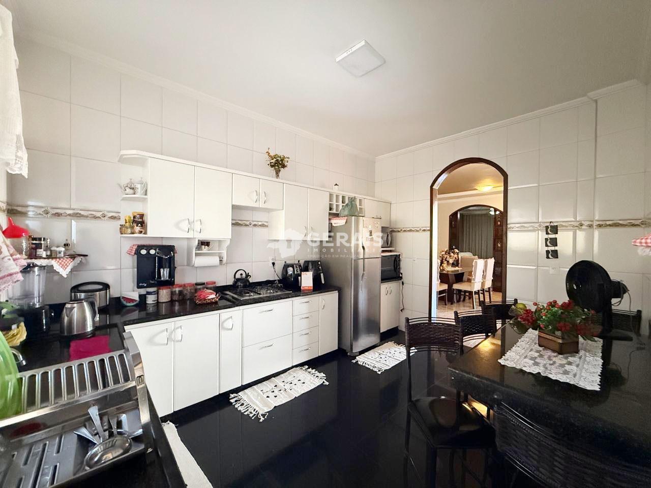 Apartamento à venda no PORTO VELHO: 07- COZINHA 02