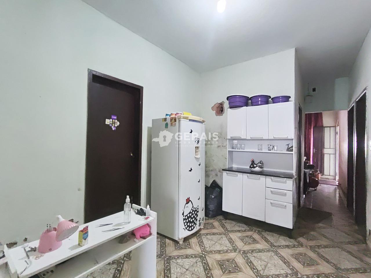 Casa à venda no DAVANUZE: 04- COPA