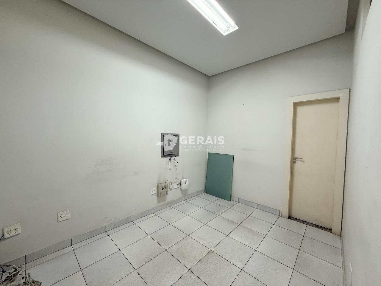 Galpão para aluguel no VILA BELO HORIZONTE: 03- SALA DE ESPERA