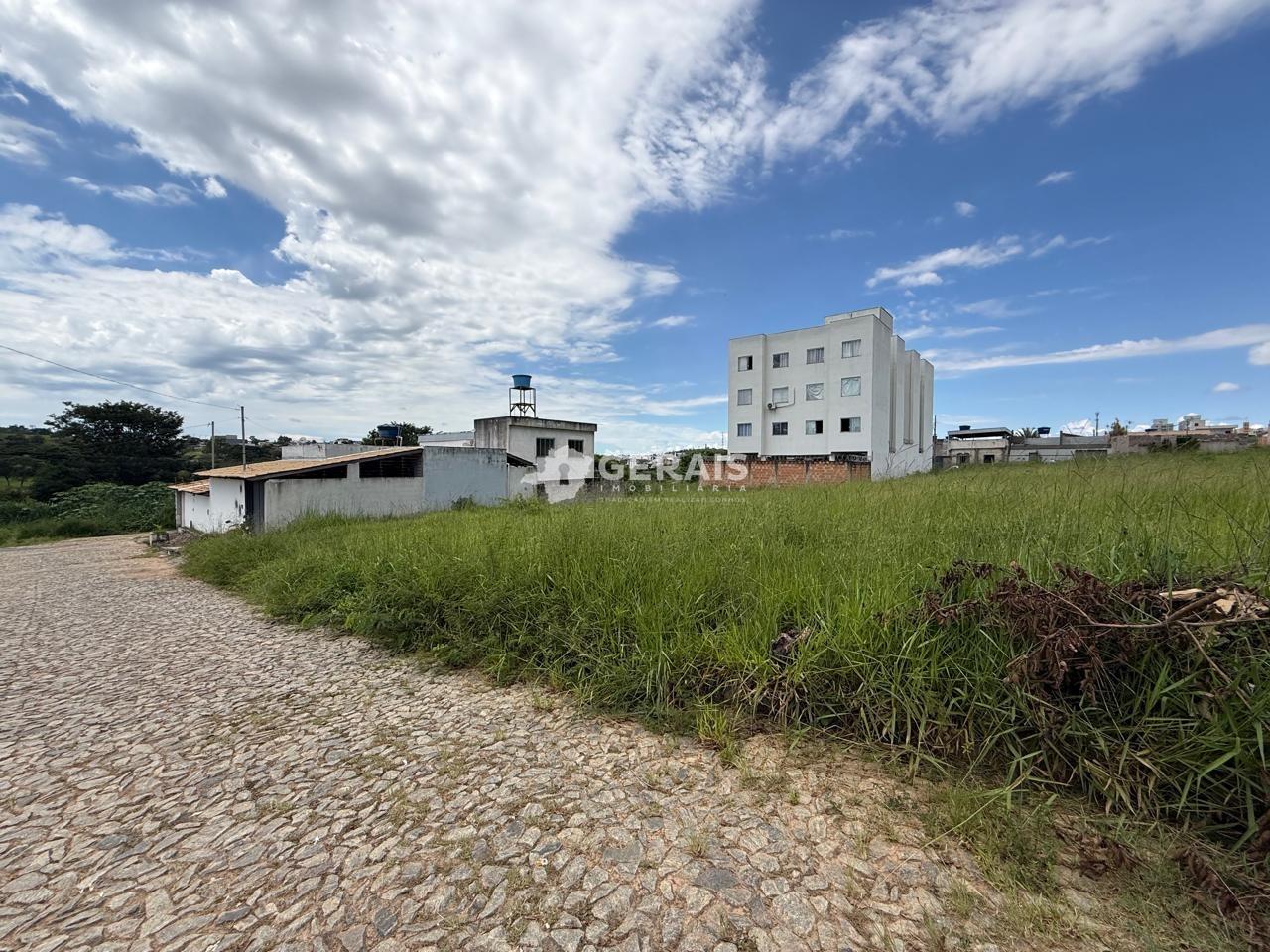 Lote à venda no CHANADOUR: 02 - LOTE