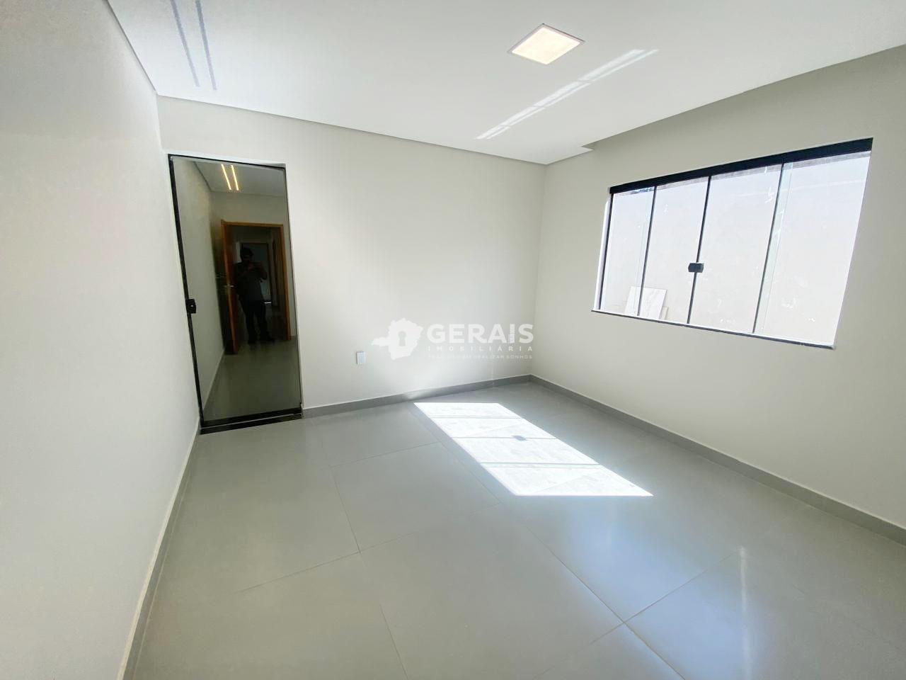 Casa à venda no DAVANUZE: 08 - QUARTO 03 SUÍTE