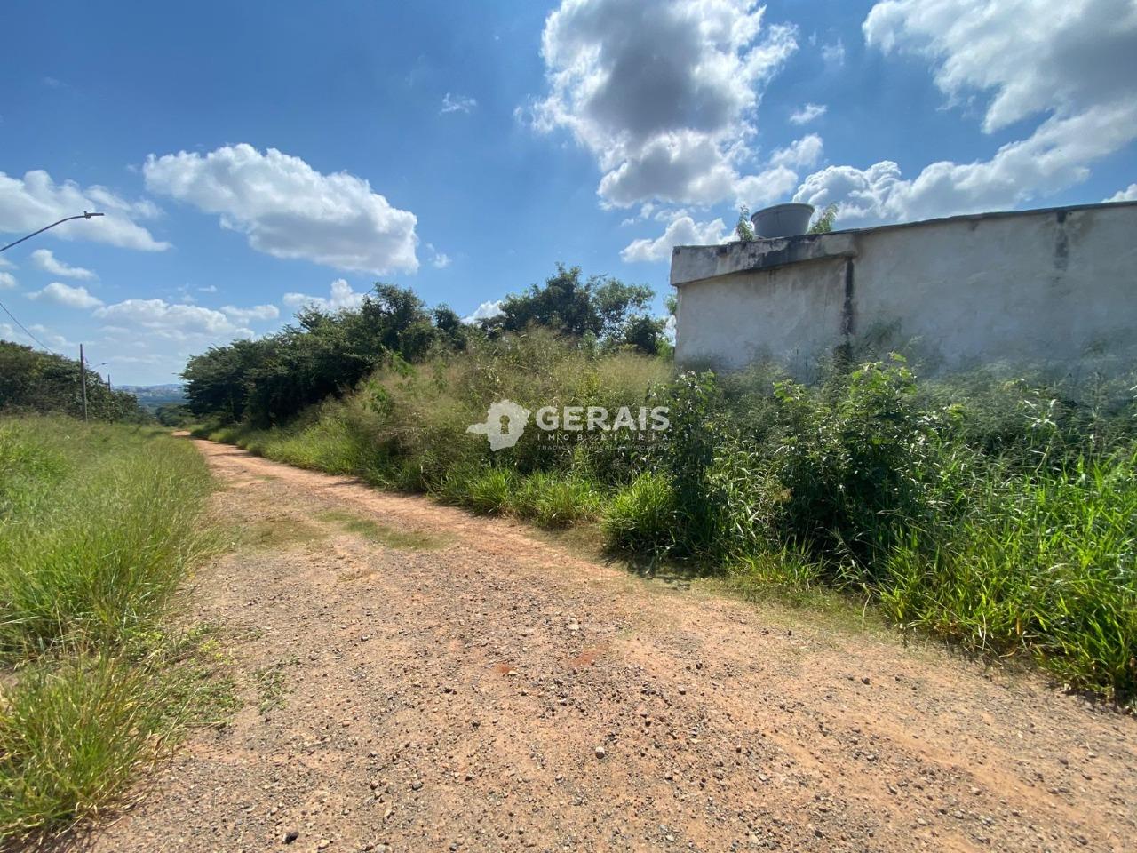 Lote à venda no QUINTA DAS PALMEIRAS: 02- FCHADA