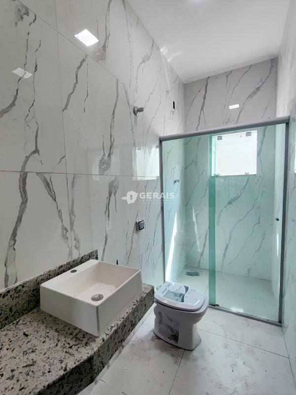 Casa para aluguel no REALENGO: 07 - BANHO SOCIAL