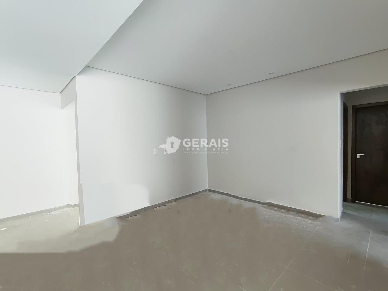 Casa para aluguel no REALENGO: 03 - SALA