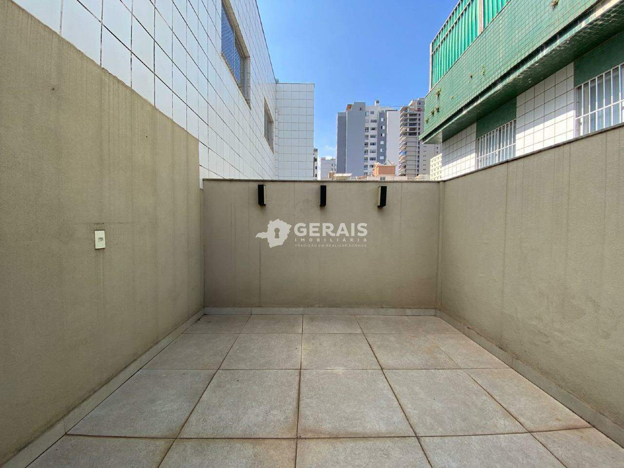 Apto Cobertura para aluguel no CENTRO: 07 - SACADA QUARTO SUÍTE