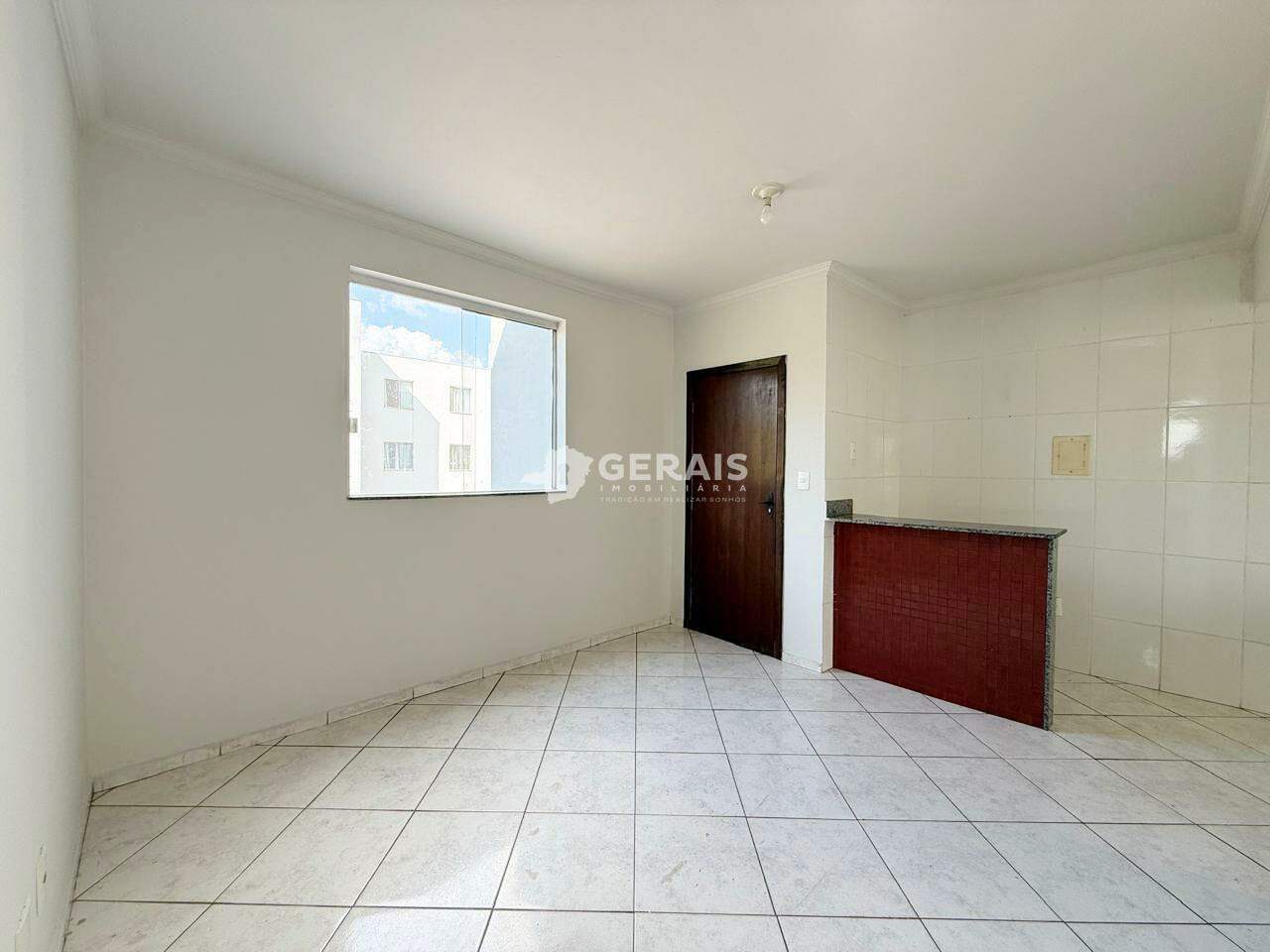 Apartamento à venda no BOM PASTOR: 04- SALA