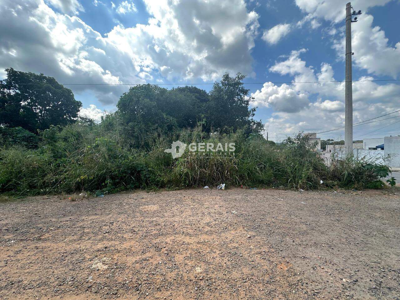 Lote à venda no JARDIM CANDIDES: 04 - LOTE