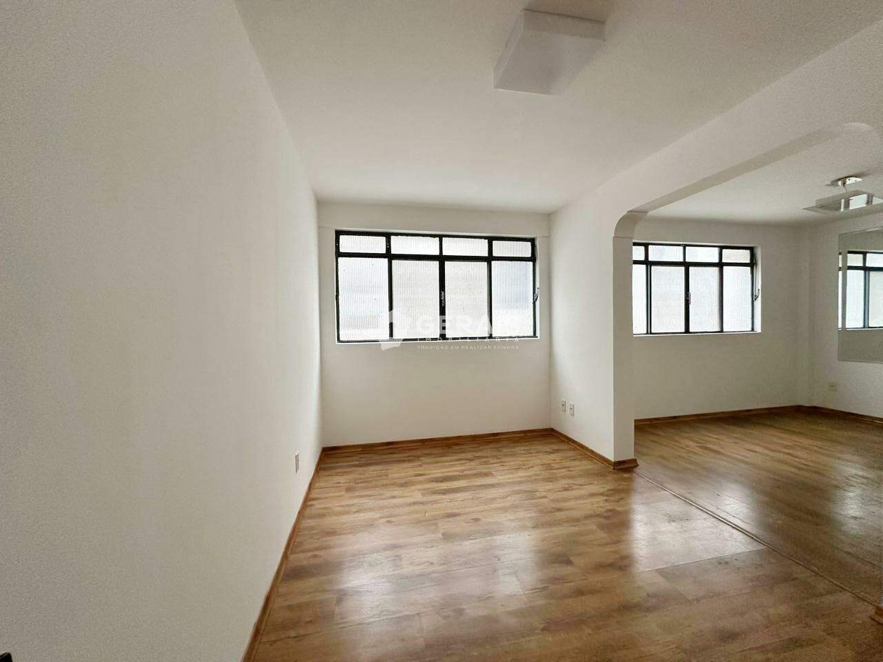 Apartamento à venda no CENTRO: 03- SALA