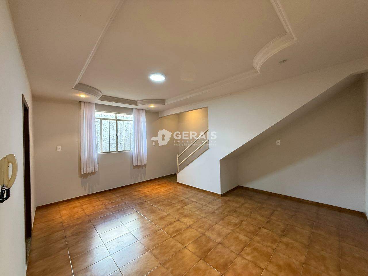 Casa Comercial para aluguel no VILA BELO HORIZONTE: 04 - SALA P/ 02 AMBIENTES