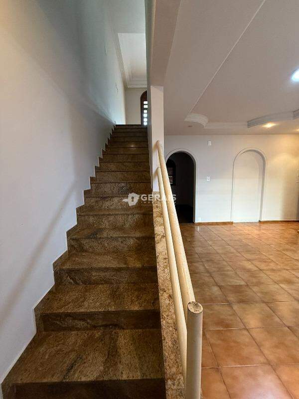 Casa Comercial para aluguel no VILA BELO HORIZONTE: 09 - ACESSO AO SEGUNDO PISO