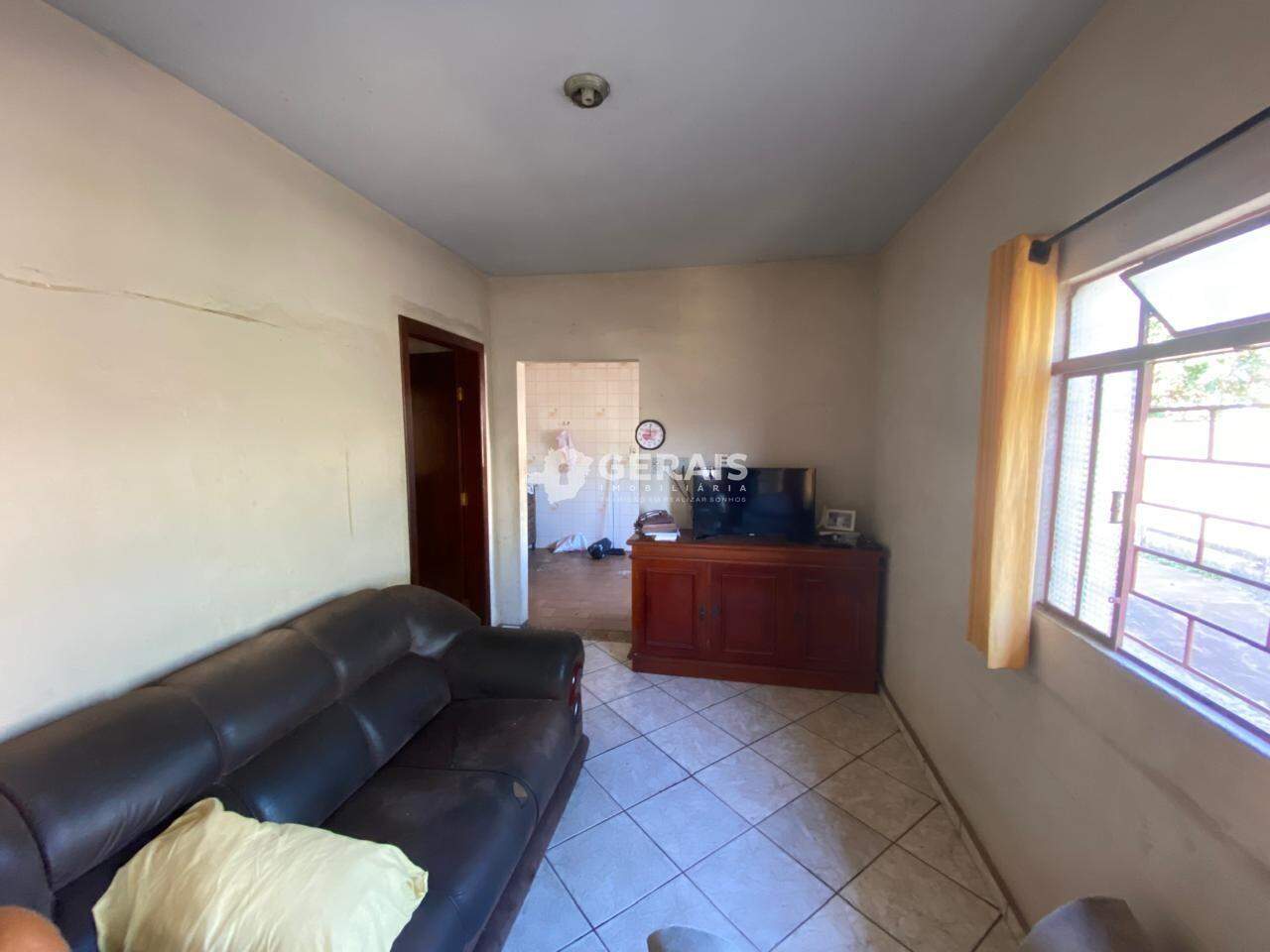 Casa à venda no NITERÓI: 03 - SALA