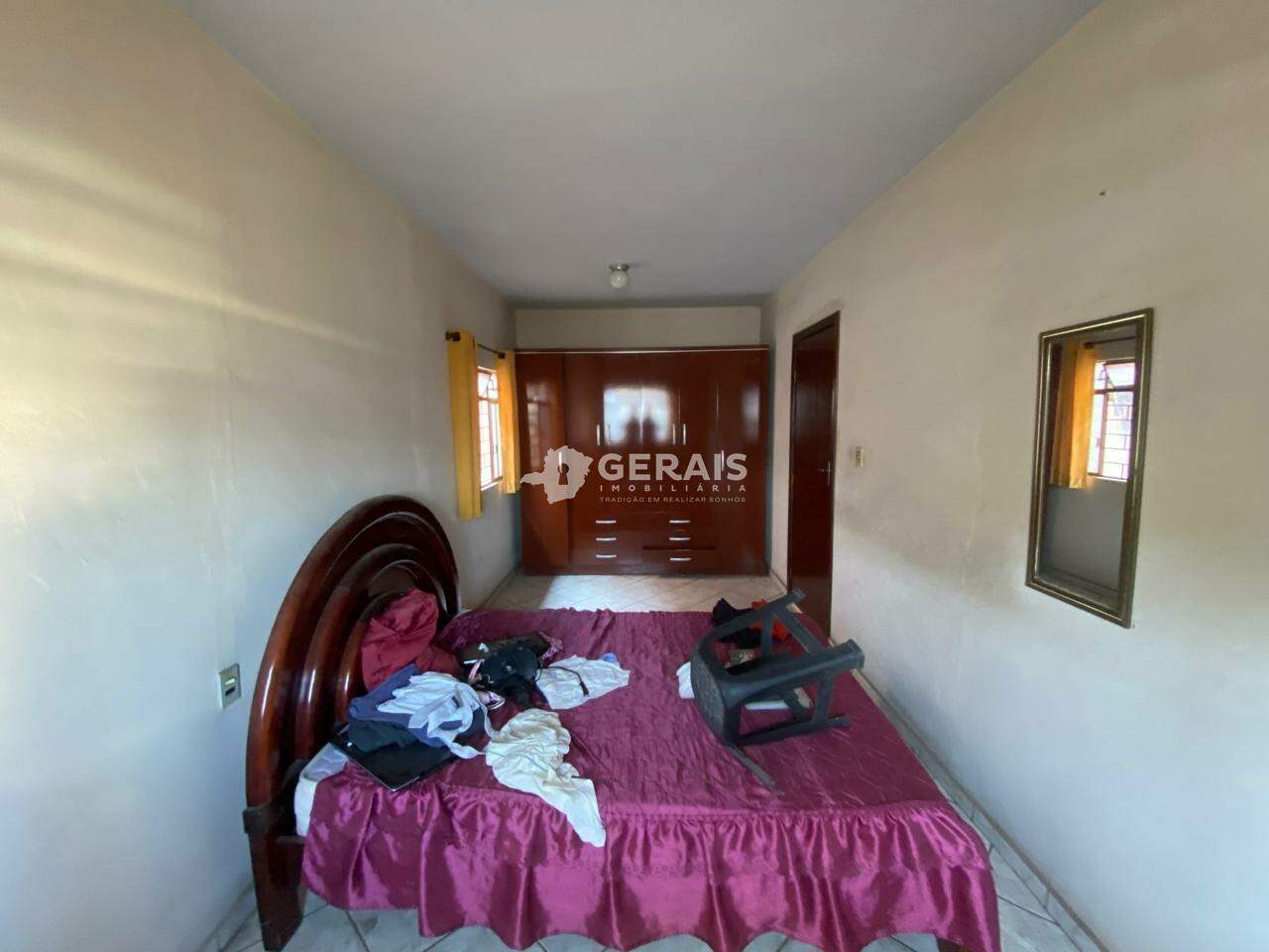 Casa à venda no NITERÓI: 06 - QUARTO 02