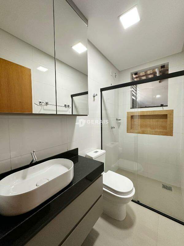 Casa à venda no CASA NOVA: 09- BANHO SUÍTE