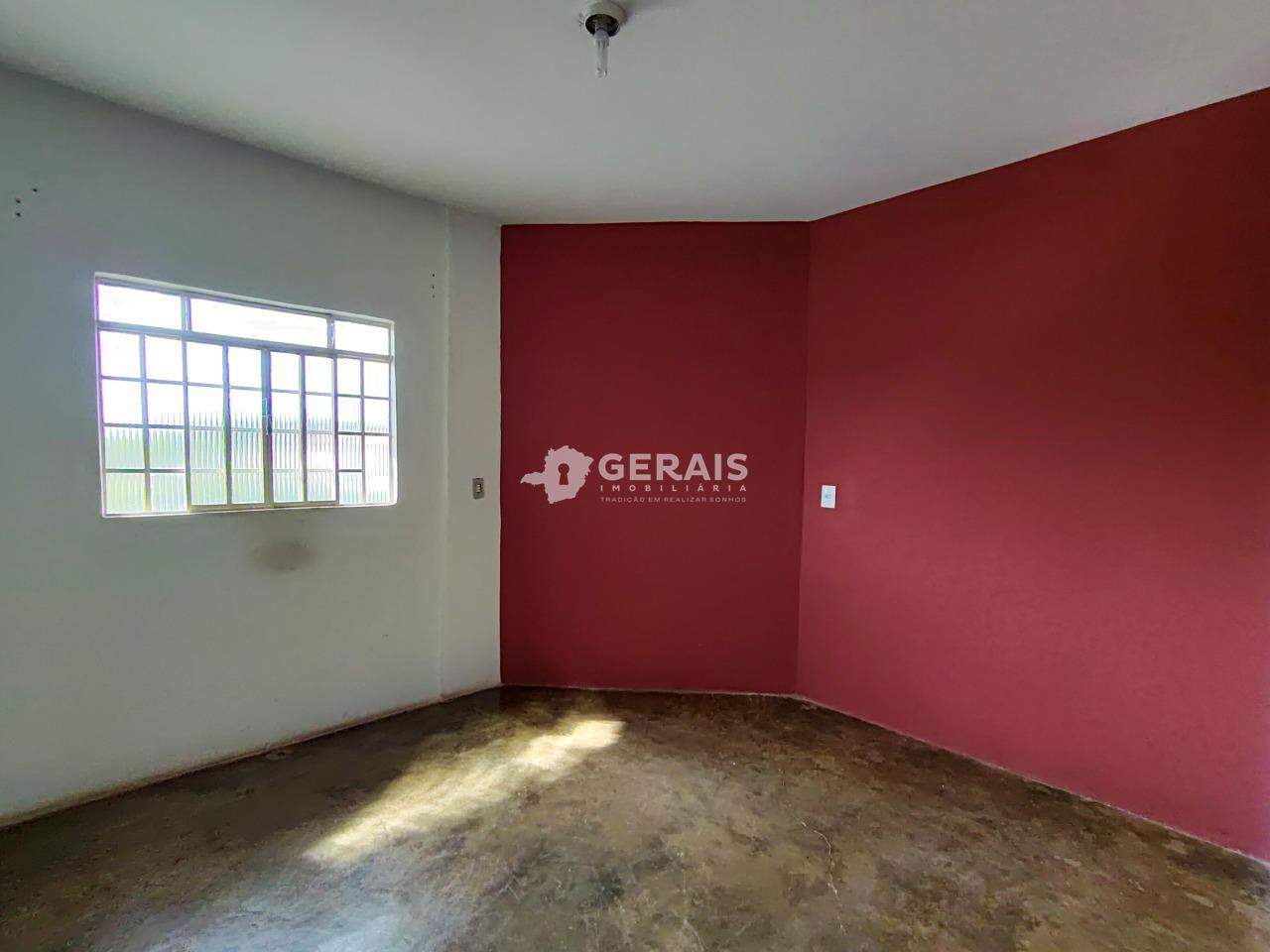 Casa para aluguel no REALENGO: 03- SALA