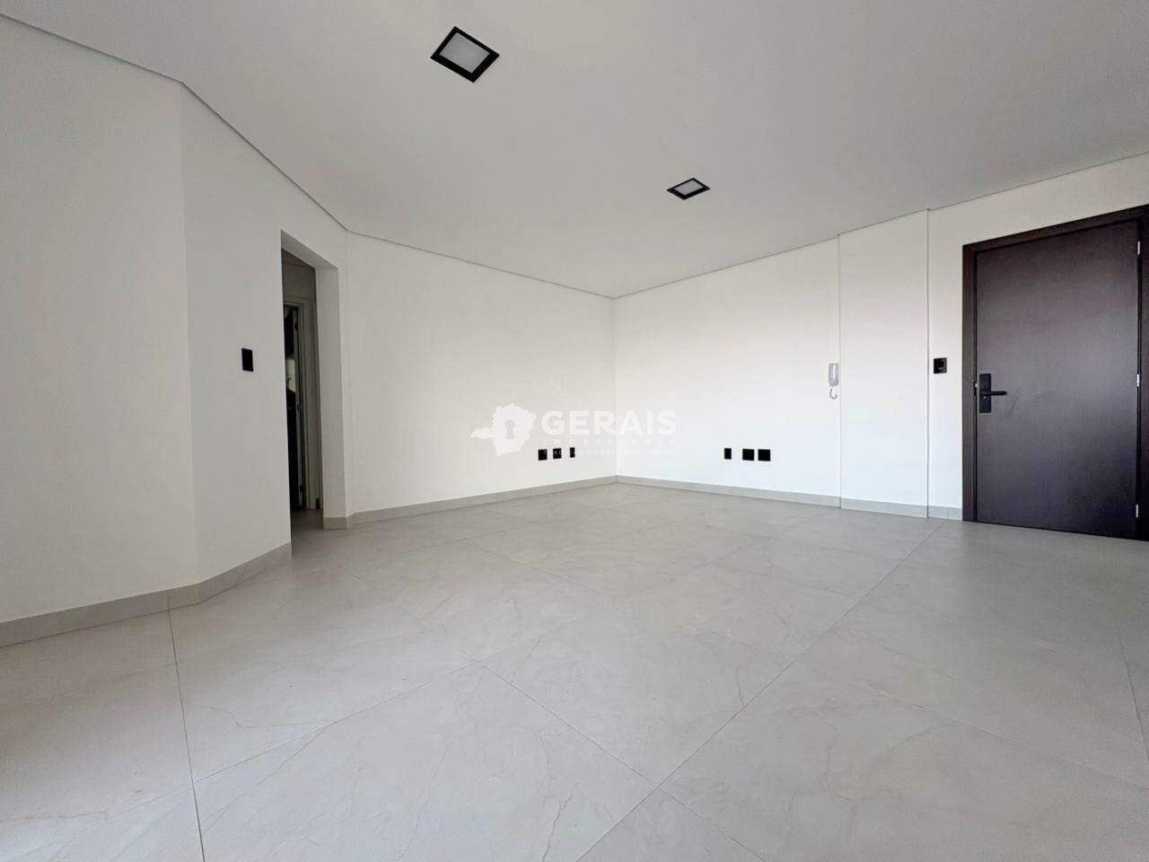 Apartamento para aluguel no CENTRO: 03- SALA