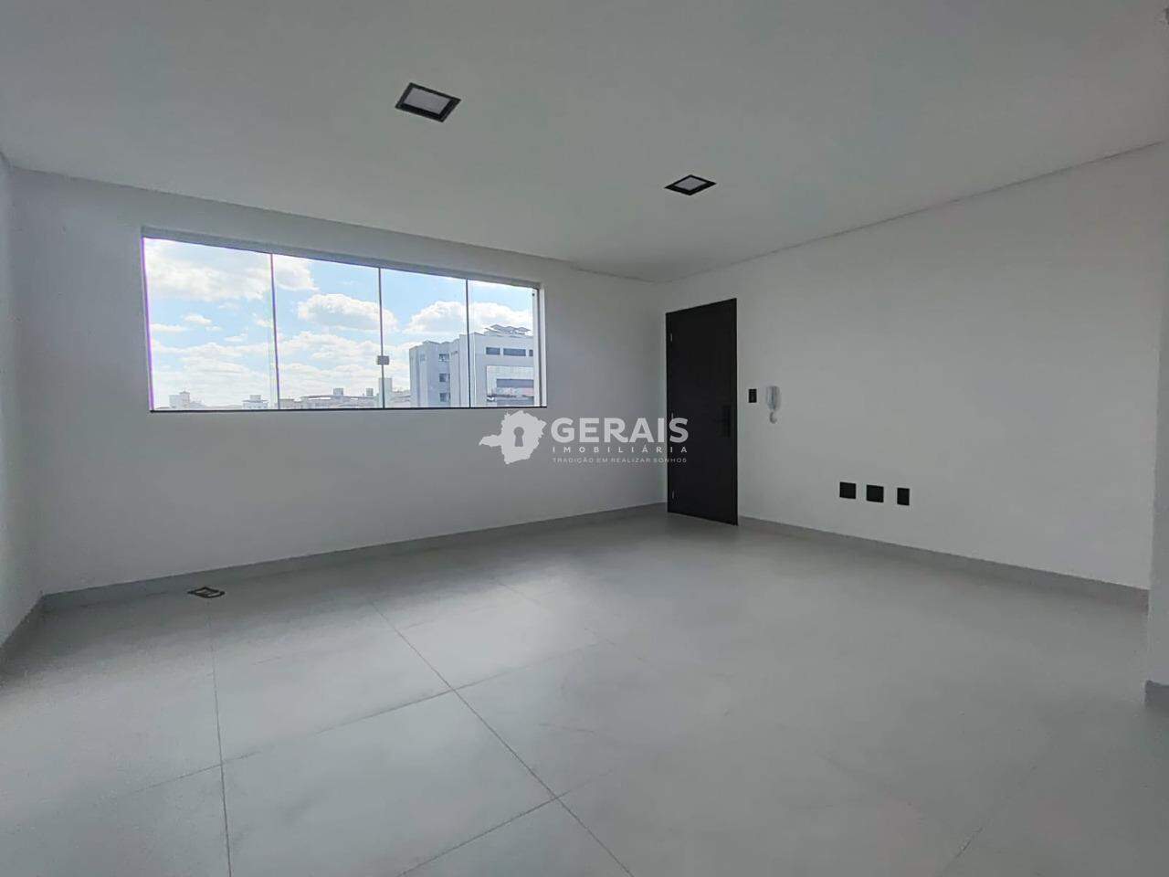 Apartamento à venda no JARDIM NOVA AMÉRICA: 03 - SALA