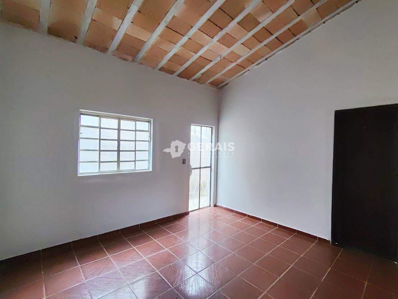 Casa para aluguel no JARDINOPOLIS: 03 - SALA