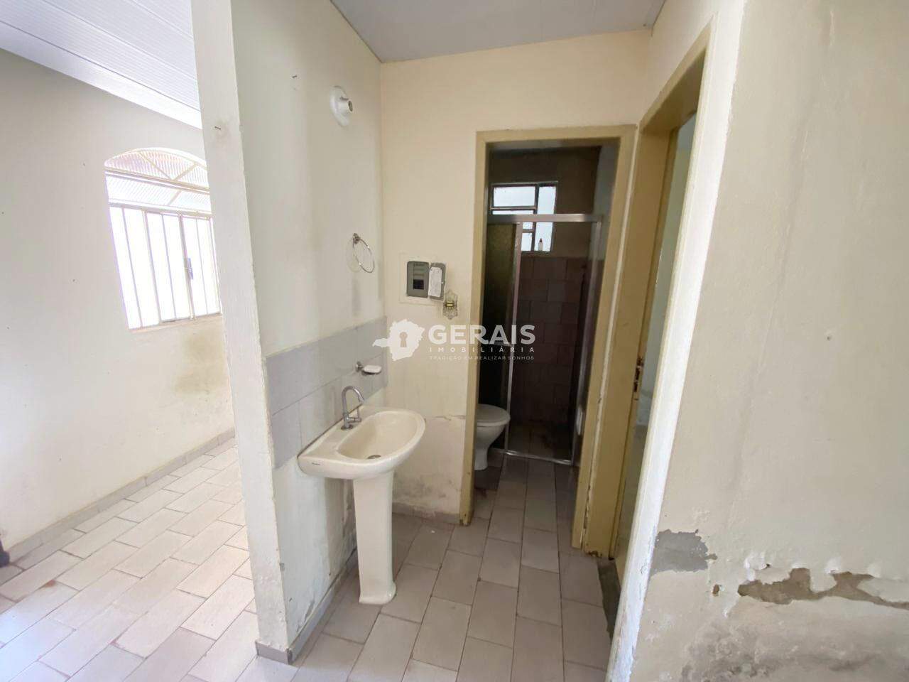 Casa à venda no SERRA VERDE: 07 - LAVABO