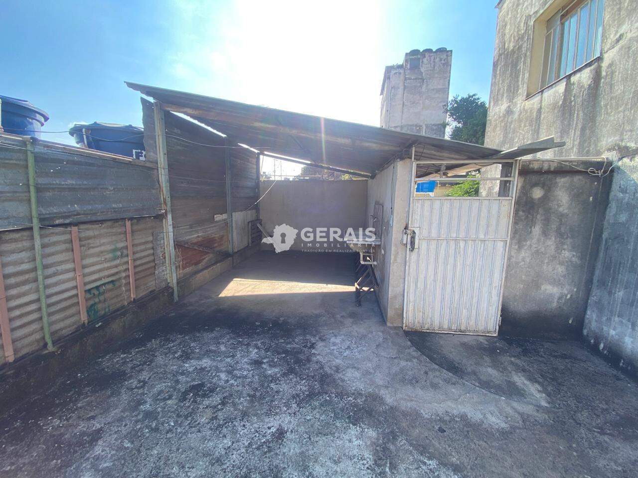 Casa à venda no NITERÓI: 07 - ÁREA EXTERNA