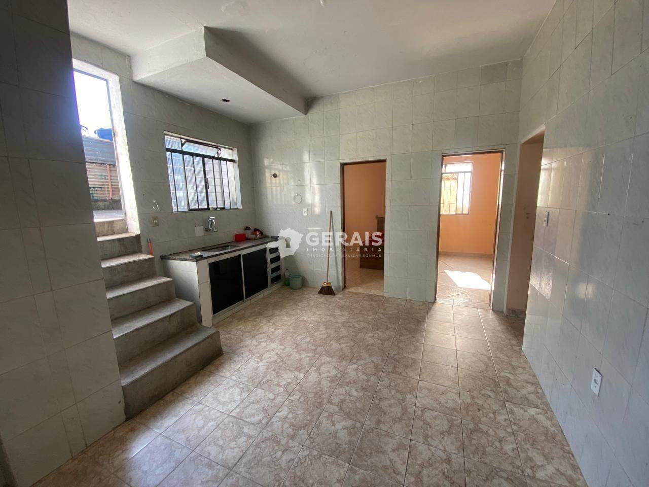 Casa à venda no NITERÓI: 04 - COZINHA