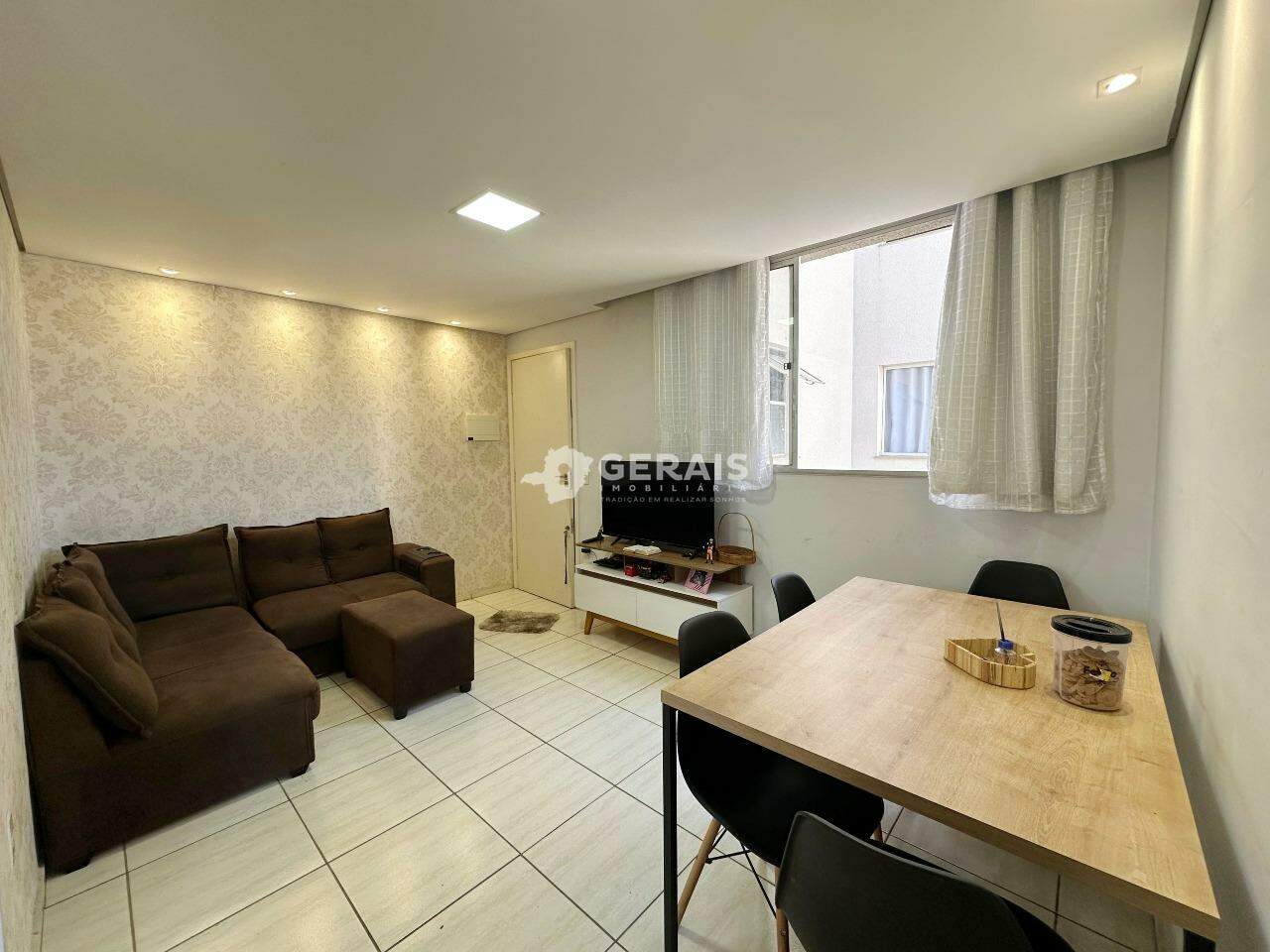 Apartamento à venda no INTERLAGOS: 03 - SALA
