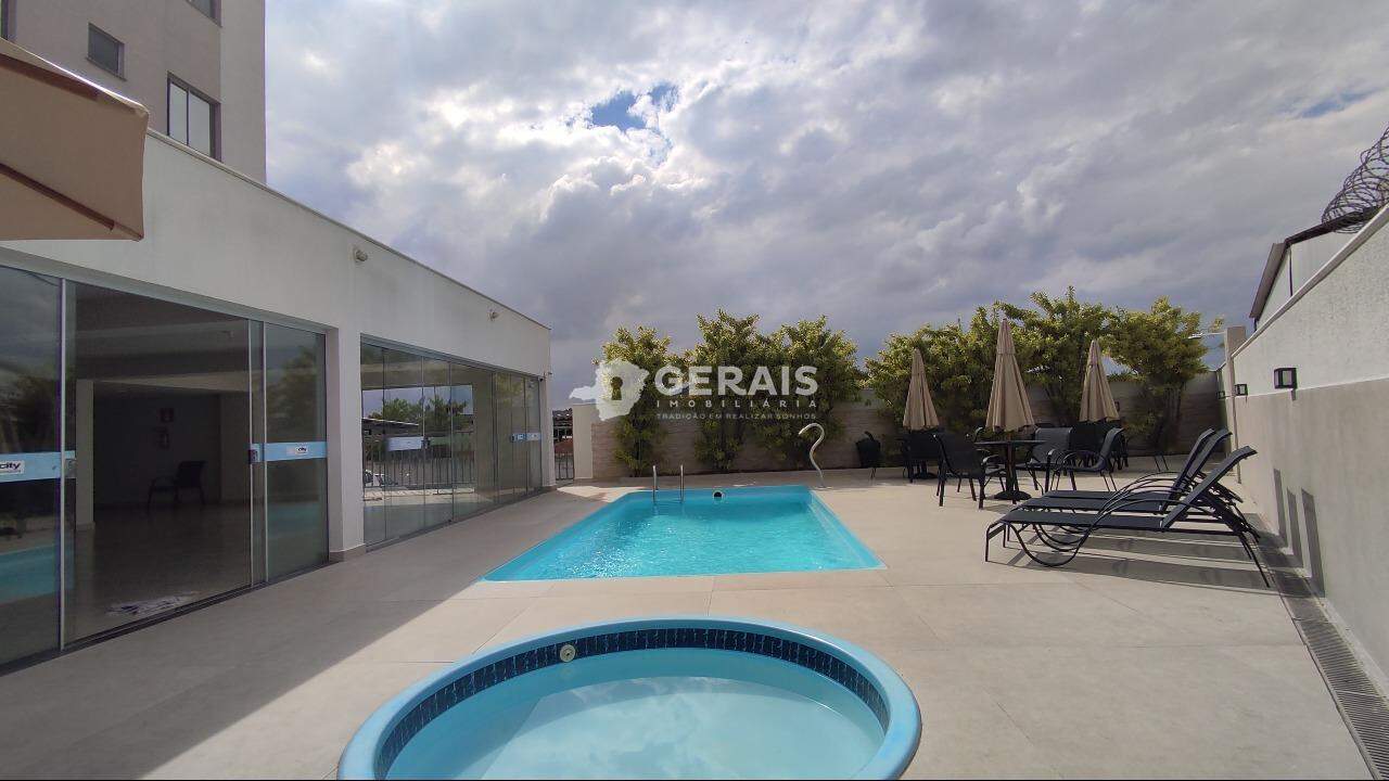 Apartamento à venda no INTERLAGOS: 09 - PISCINA